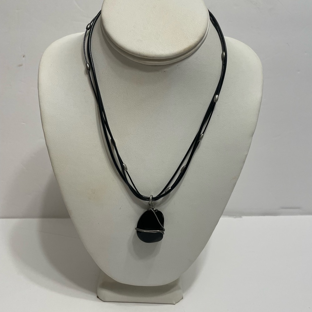 ANJALAI NECKLACE